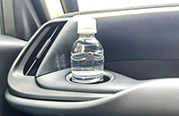 車内に放置すると危険なもの